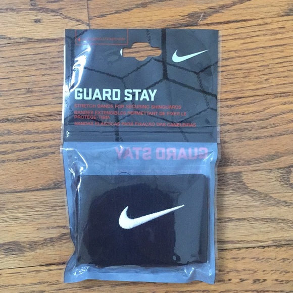 nike guard stays black